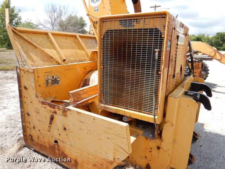 image for item KP9383 1984 Snogo MP3D  snow blower