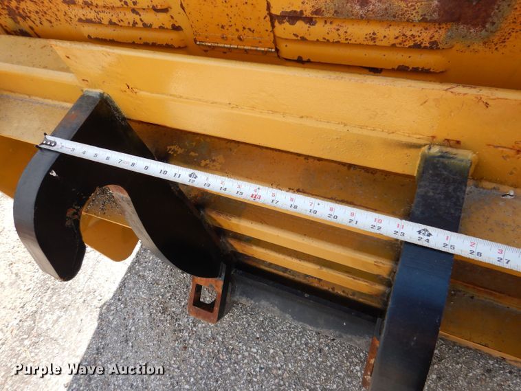 image for item KP9383 1984 Snogo MP3D  snow blower