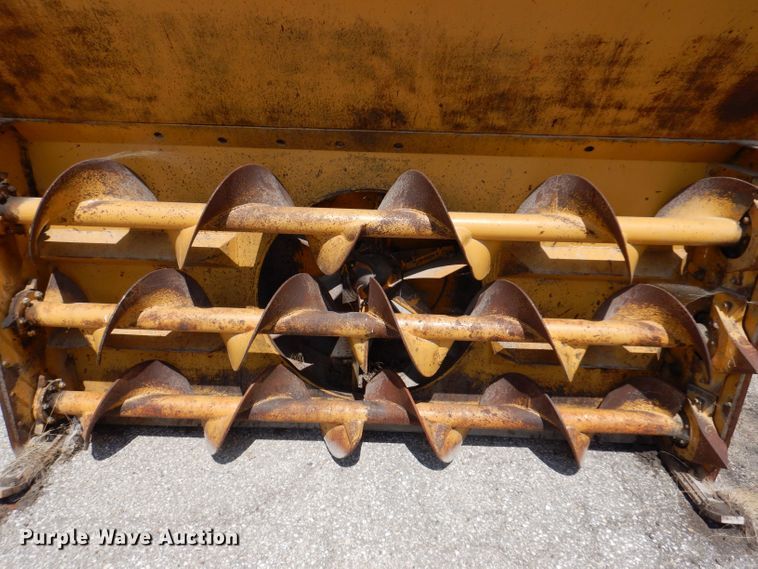 image for item KP9383 1984 Snogo MP3D  snow blower