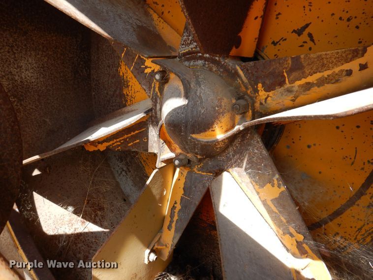 image for item KP9383 1984 Snogo MP3D  snow blower