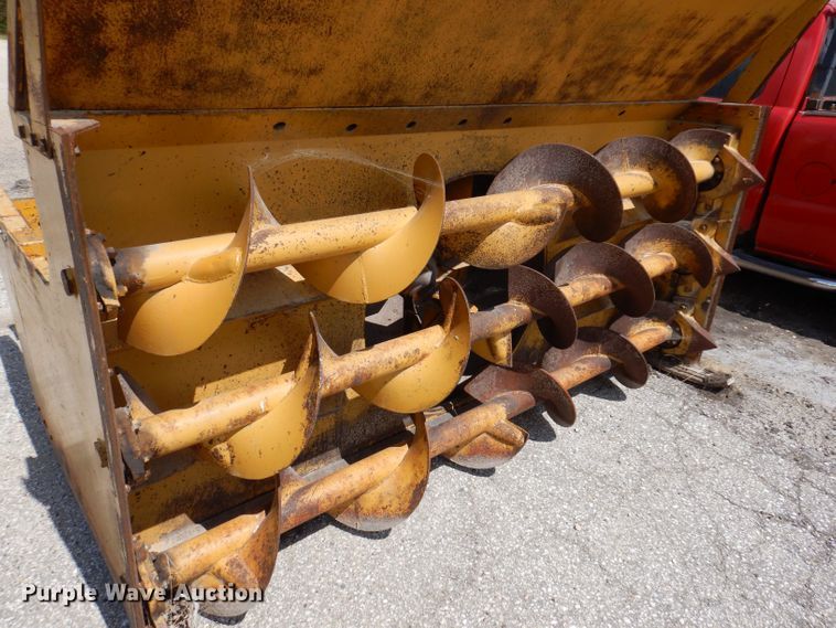 image for item KP9383 1984 Snogo MP3D  snow blower