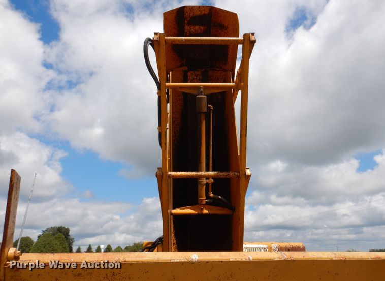 image for item KP9383 1984 Snogo MP3D  snow blower