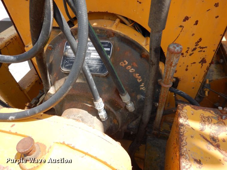 image for item KP9383 1984 Snogo MP3D  snow blower