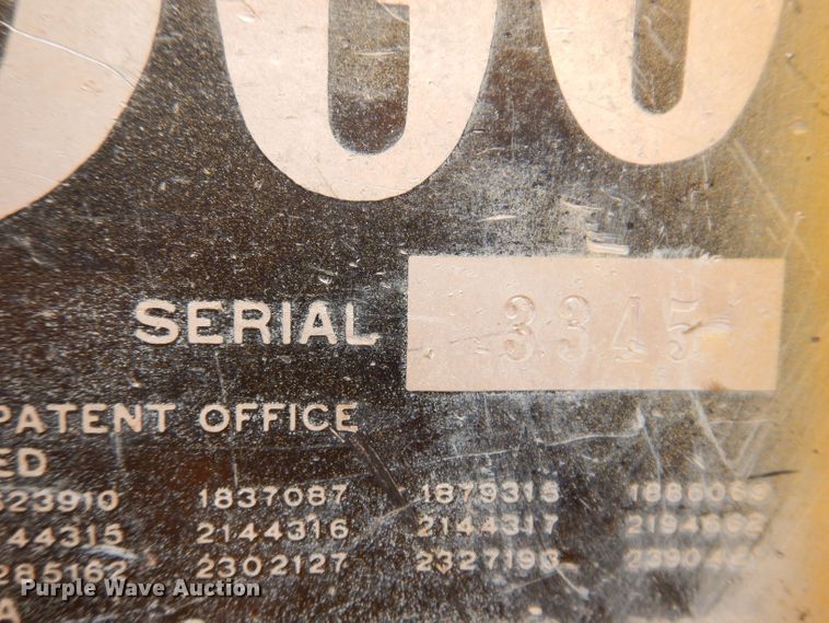 image for item KP9383 1984 Snogo MP3D  snow blower