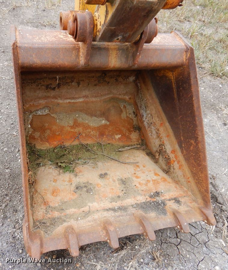 image for item KP9384 1998 John Deere 710D  backhoe