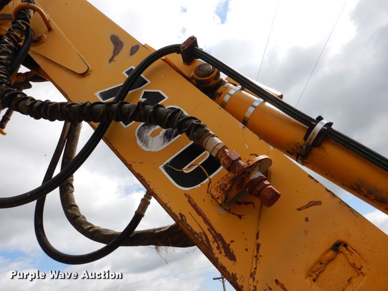 image for item KP9384 1998 John Deere 710D  backhoe