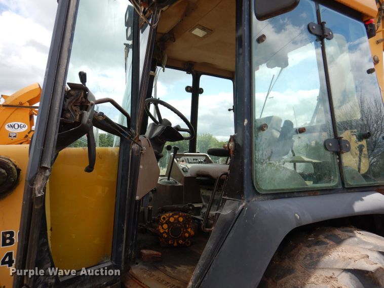 image for item KP9384 1998 John Deere 710D  backhoe