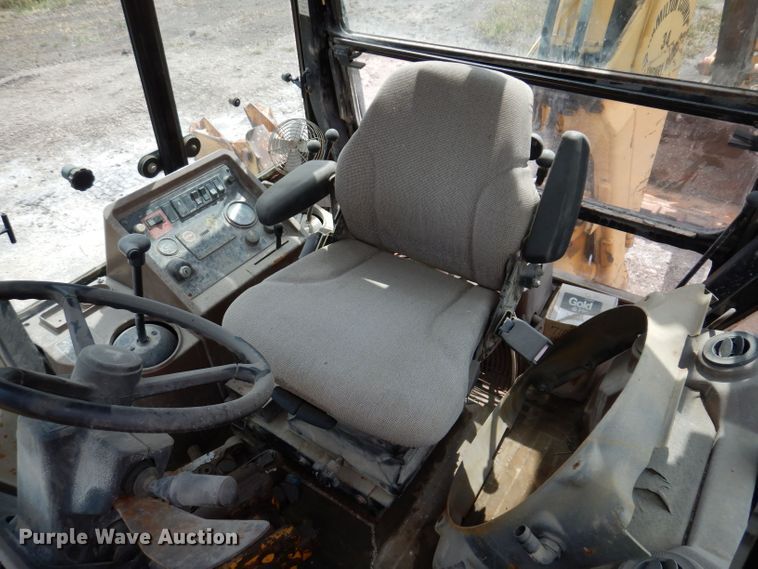 image for item KP9384 1998 John Deere 710D  backhoe