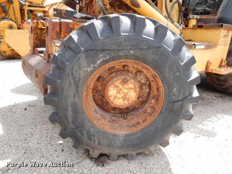 image for item KP9384 1998 John Deere 710D  backhoe