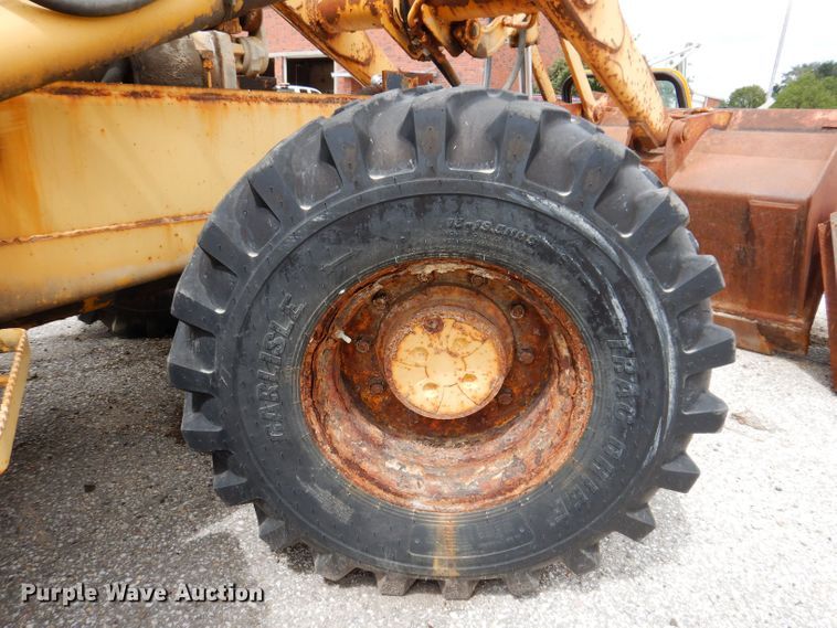 image for item KP9384 1998 John Deere 710D  backhoe