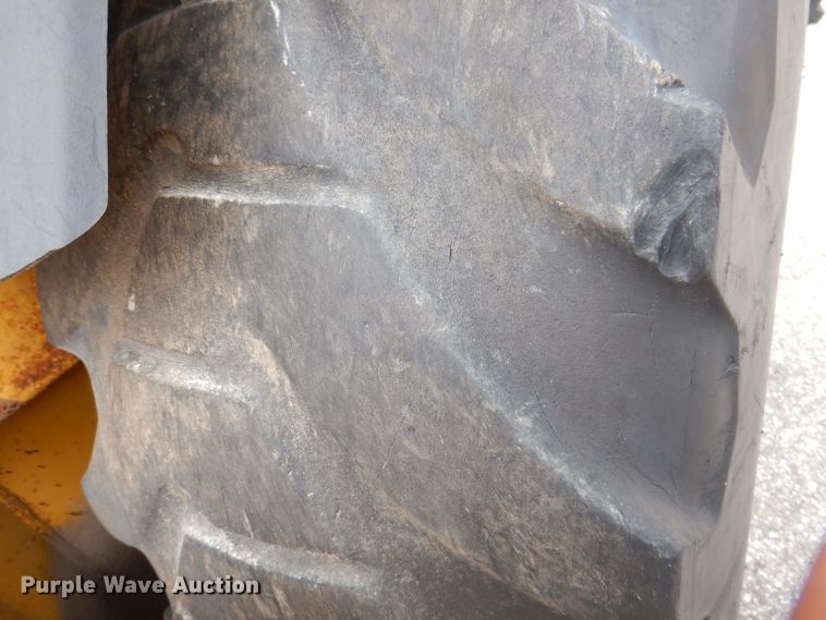 image for item KP9384 1998 John Deere 710D  backhoe