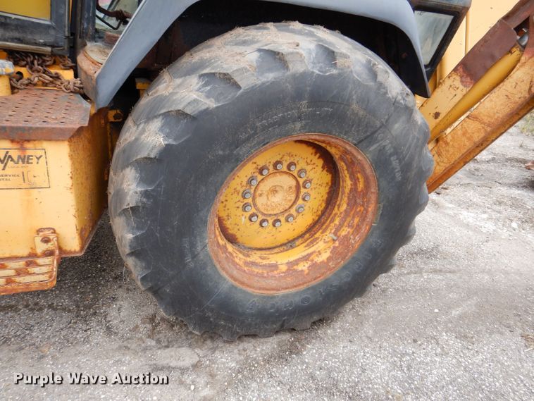 image for item KP9384 1998 John Deere 710D  backhoe