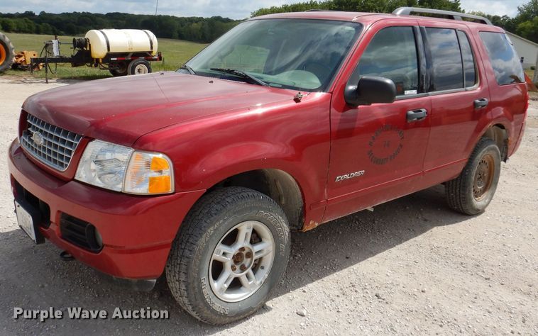 image for item KP9385 2004 Ford Explorer XLT  SUV