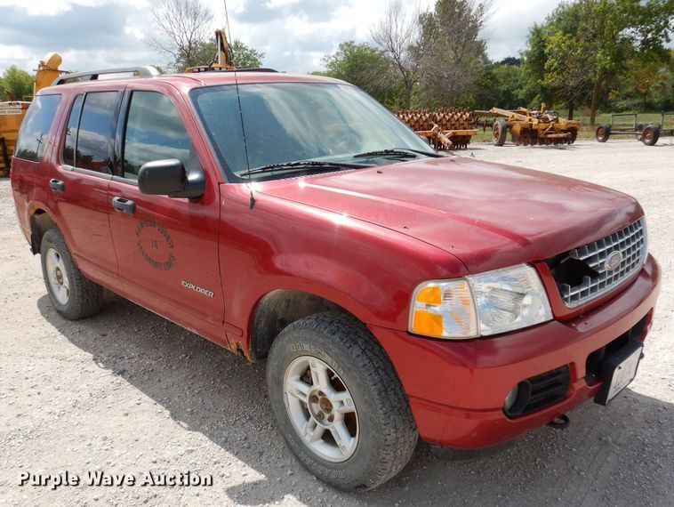 image for item KP9385 2004 Ford Explorer XLT  SUV
