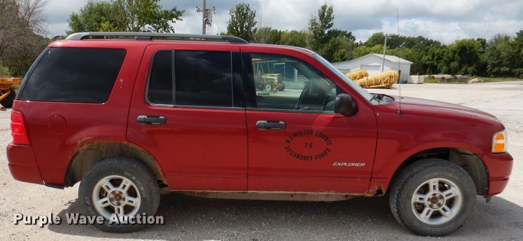 image for item KP9385 2004 Ford Explorer XLT  SUV