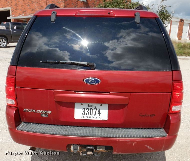 image for item KP9385 2004 Ford Explorer XLT  SUV