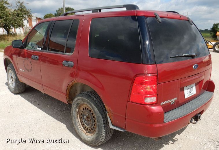 image for item KP9385 2004 Ford Explorer XLT  SUV
