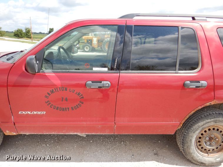 image for item KP9385 2004 Ford Explorer XLT  SUV