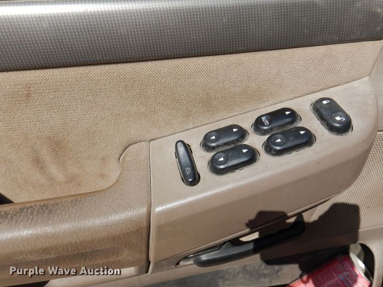 image for item KP9385 2004 Ford Explorer XLT  SUV