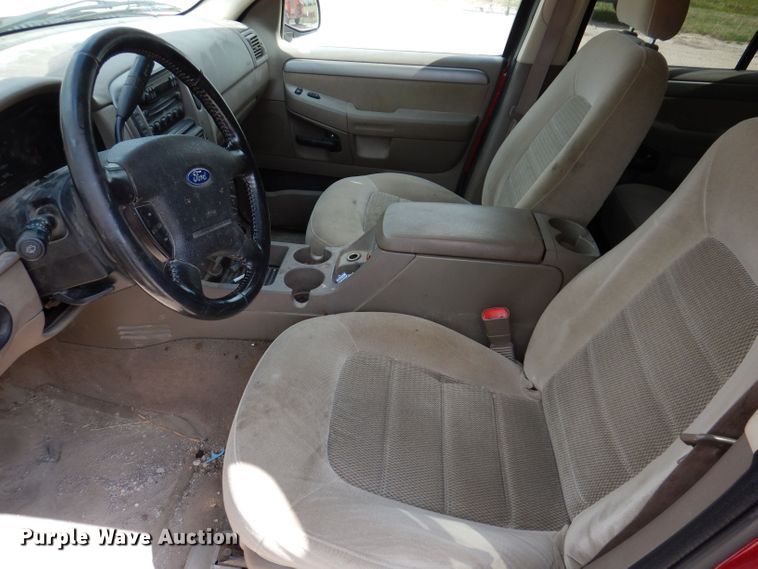 image for item KP9385 2004 Ford Explorer XLT  SUV