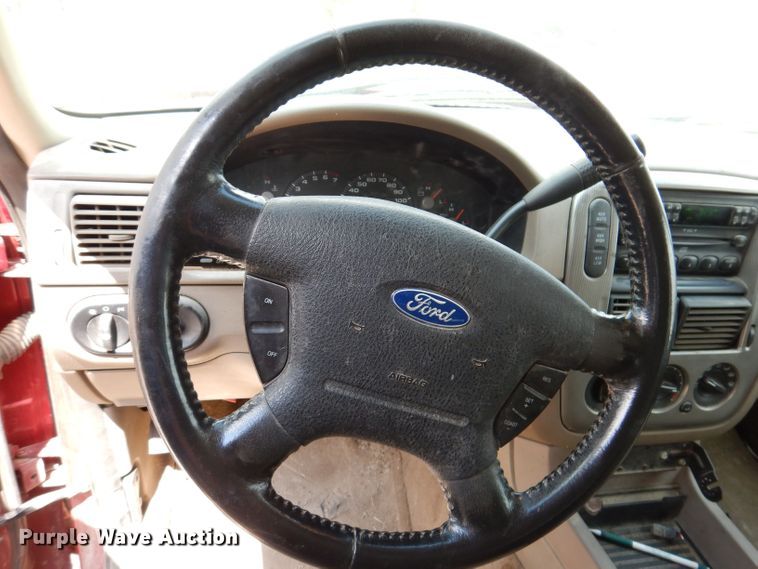 image for item KP9385 2004 Ford Explorer XLT  SUV