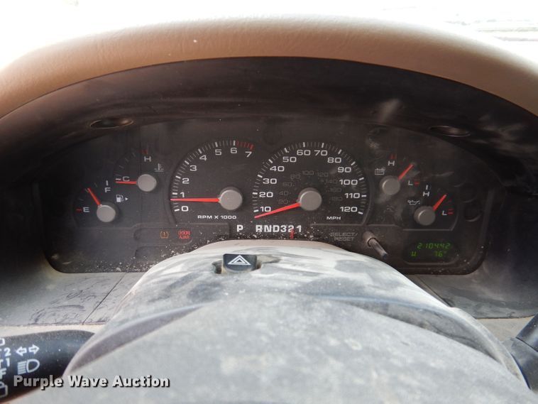 image for item KP9385 2004 Ford Explorer XLT  SUV