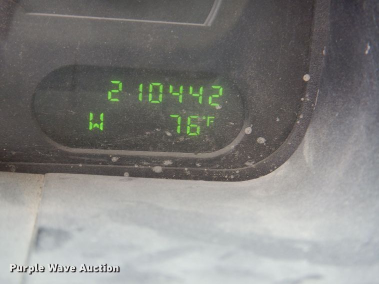 image for item KP9385 2004 Ford Explorer XLT  SUV