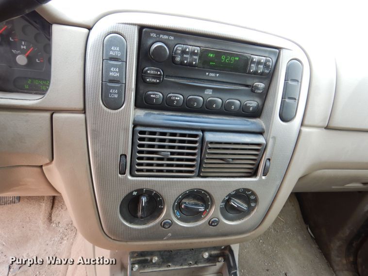 image for item KP9385 2004 Ford Explorer XLT  SUV