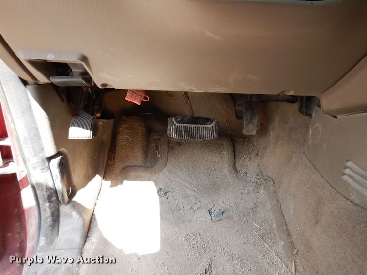 image for item KP9385 2004 Ford Explorer XLT  SUV