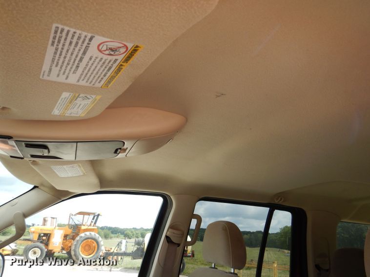 image for item KP9385 2004 Ford Explorer XLT  SUV