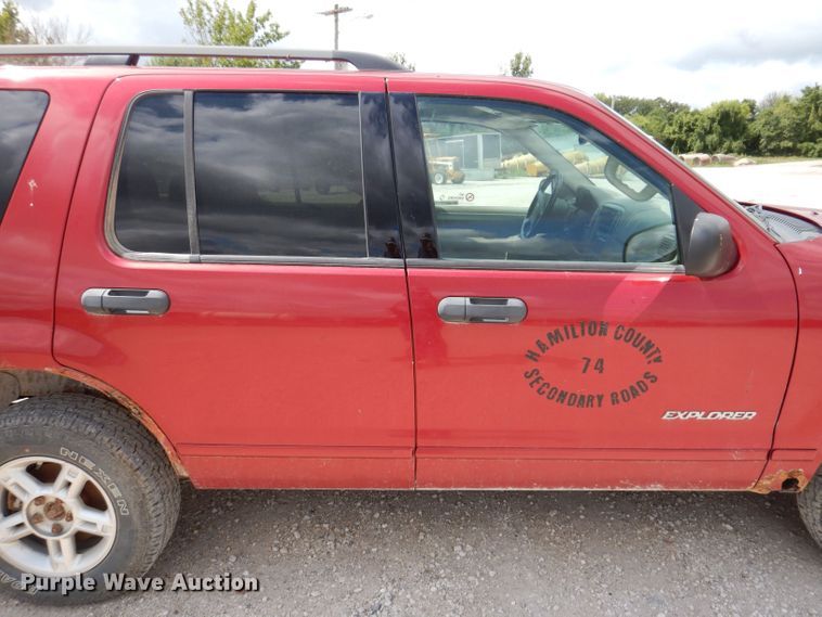 image for item KP9385 2004 Ford Explorer XLT  SUV