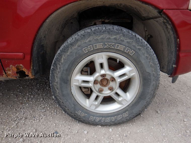 image for item KP9385 2004 Ford Explorer XLT  SUV