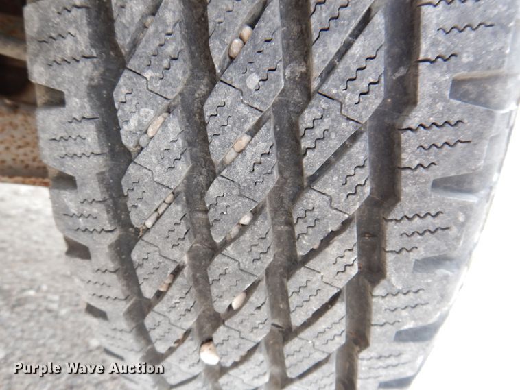 image for item KP9385 2004 Ford Explorer XLT  SUV