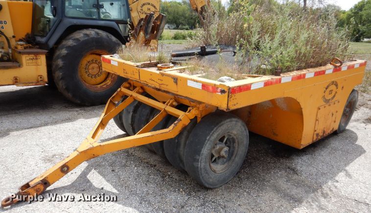 image for item KP9386 1957 Rosco SR13  pneumatic roller