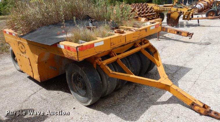 image for item KP9386 1957 Rosco SR13  pneumatic roller