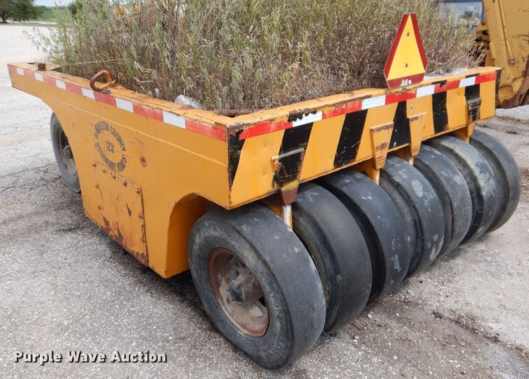 image for item KP9386 1957 Rosco SR13  pneumatic roller