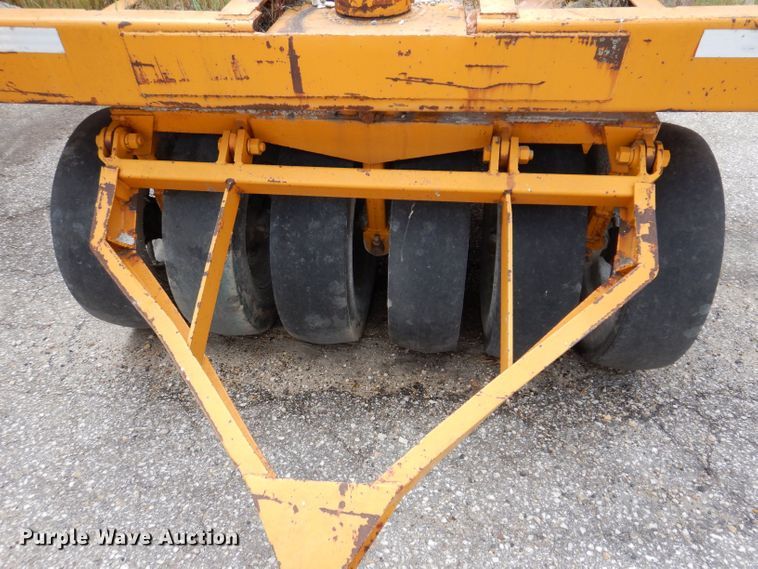 image for item KP9386 1957 Rosco SR13  pneumatic roller