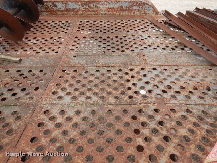 image for item KP9392 Utility trailer