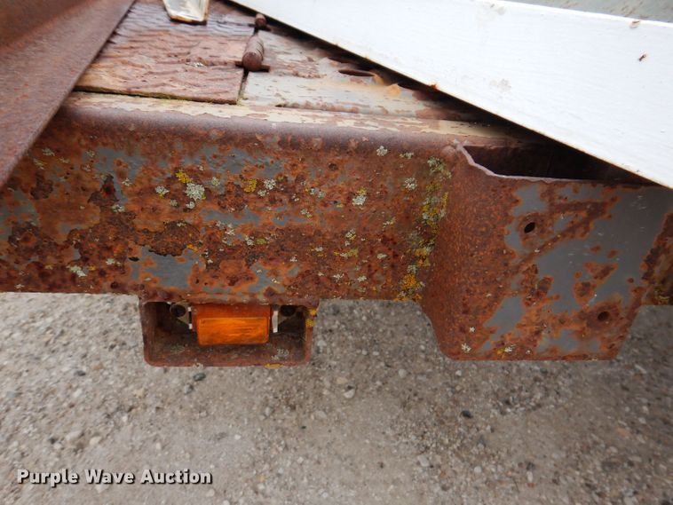 image for item KP9392 Utility trailer