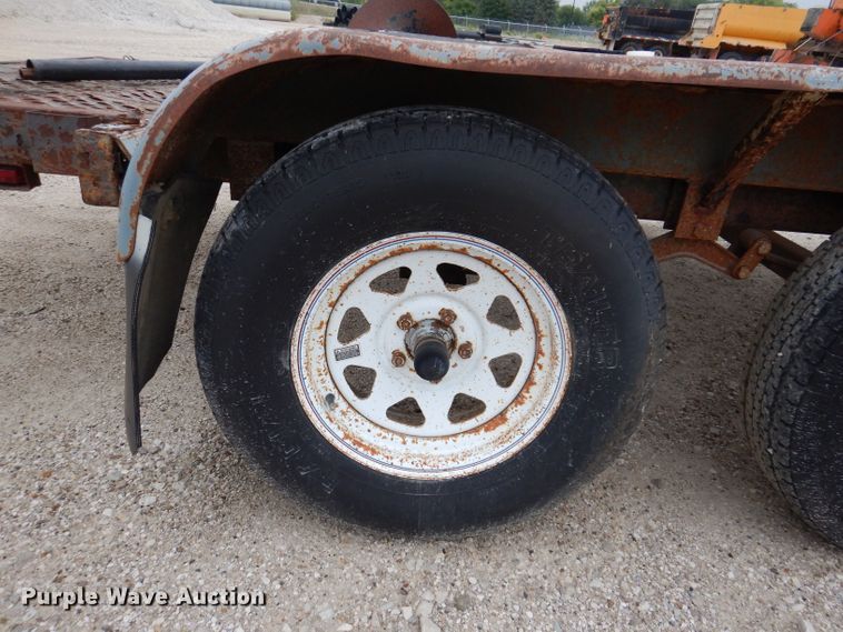 image for item KP9392 Utility trailer