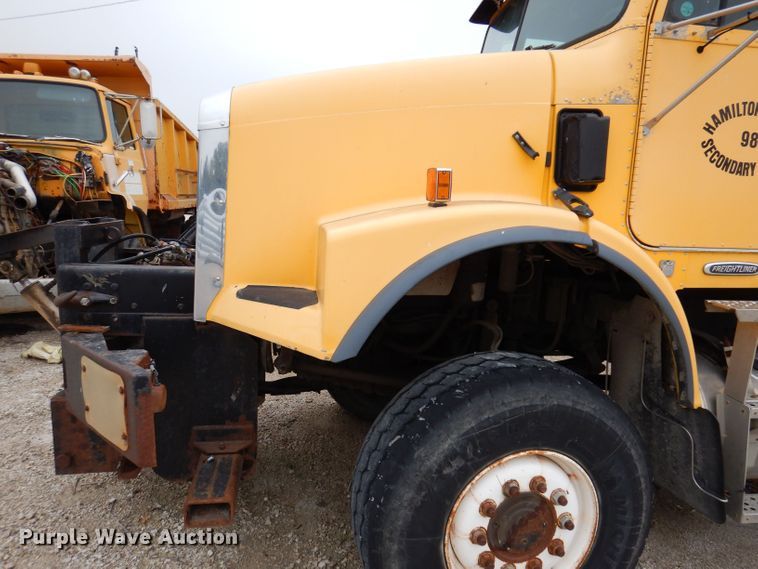 image for item KP9395 1999 Freightliner FL112  dump truck