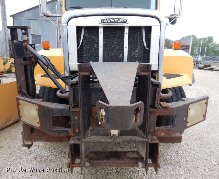 image for item KP9395 1999 Freightliner FL112  dump truck