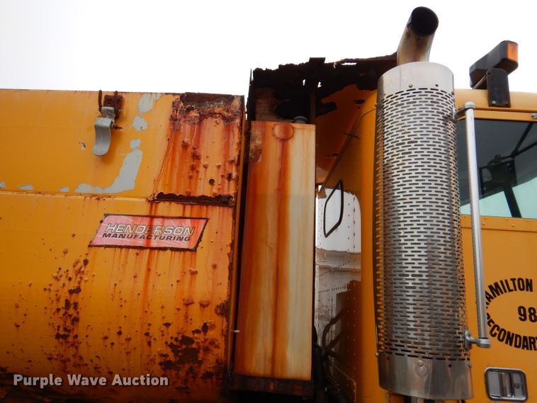 image for item KP9395 1999 Freightliner FL112  dump truck