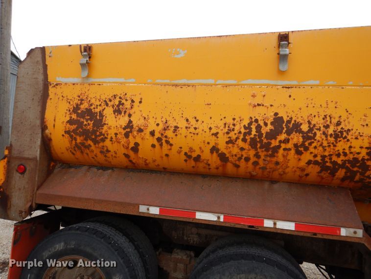 image for item KP9395 1999 Freightliner FL112  dump truck