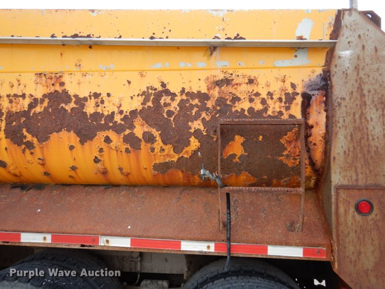 image for item KP9395 1999 Freightliner FL112  dump truck