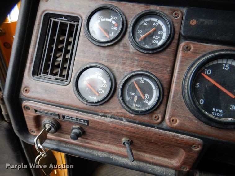 image for item KP9395 1999 Freightliner FL112  dump truck