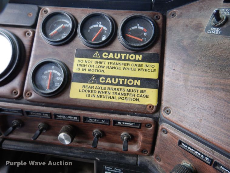 image for item KP9395 1999 Freightliner FL112  dump truck