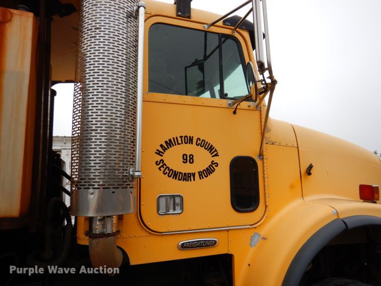 image for item KP9395 1999 Freightliner FL112  dump truck