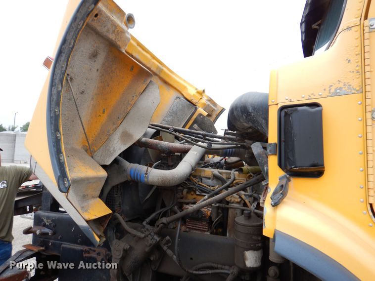 image for item KP9395 1999 Freightliner FL112  dump truck