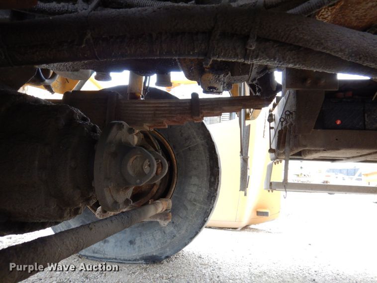 image for item KP9395 1999 Freightliner FL112  dump truck